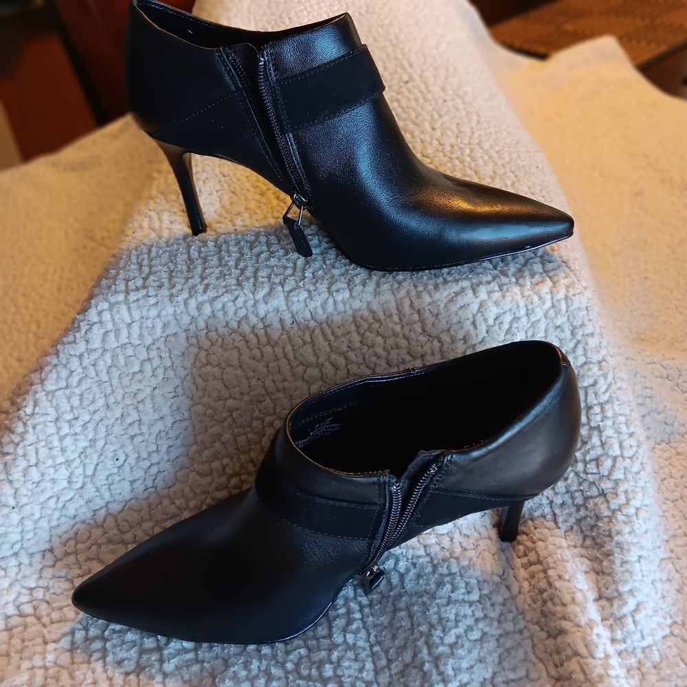 Never worn black booties